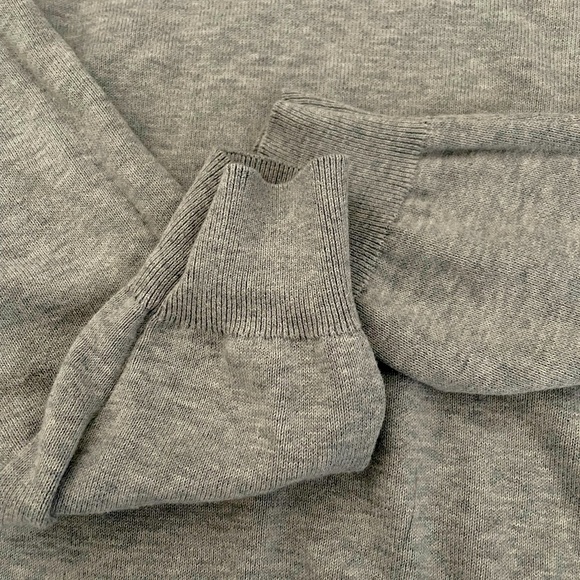 Lacoste sweater - Picture 4 of 4